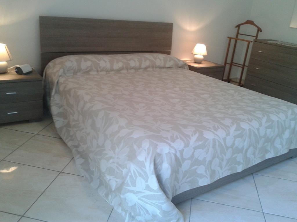 Casa Azalea Vila San Siro  Quarto foto